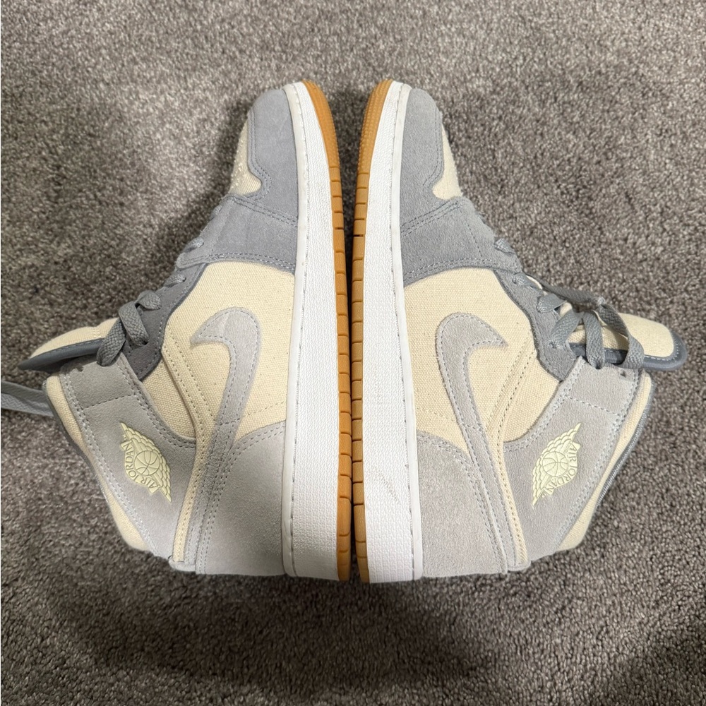 Kids Air Jordan 1 SE Mid Coconut Milk Particle Grey
